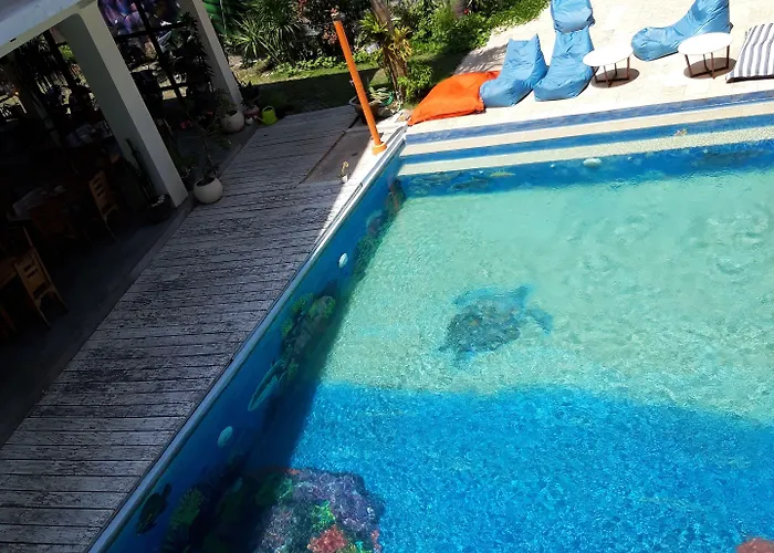 Lotus 8 Hotel 4*