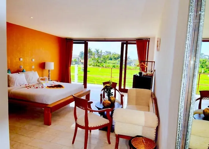 Lotus 8 Hotel