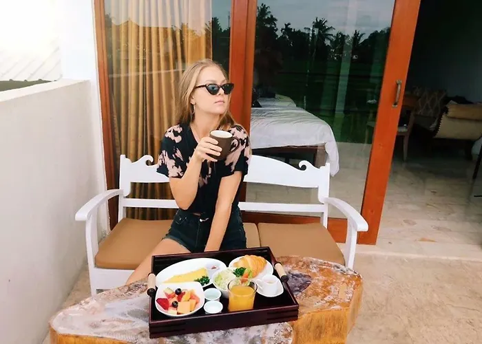 Lotus 8 Hotel Canggu