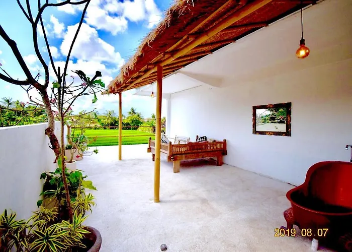 Lotus 8 Hotel Canggu
